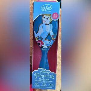 Wet Brush Detangler Brush -Cinderella, Ultimate Princess Celebration- Ultra-Soft